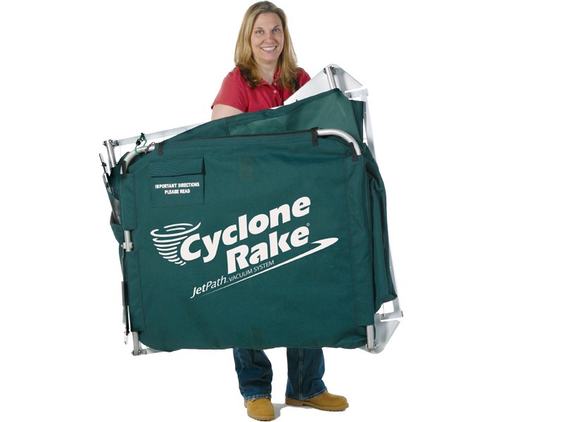 Step 2: a woman carrying the collector unit.